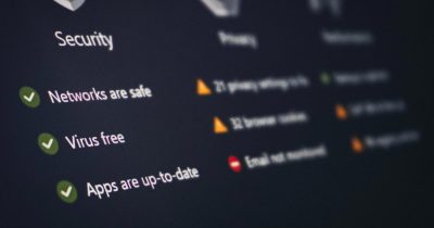 お問い合わせフォームに迷惑メールが大量発生——reCAPTCHAだけでは止まらなかった話と、確実に止めた方法